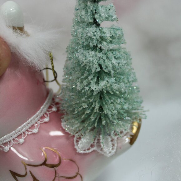 Pink Bird Bottle Brush Tree Ornament: Pink Christmas Retro Vintage Style - Picture 6 of 8